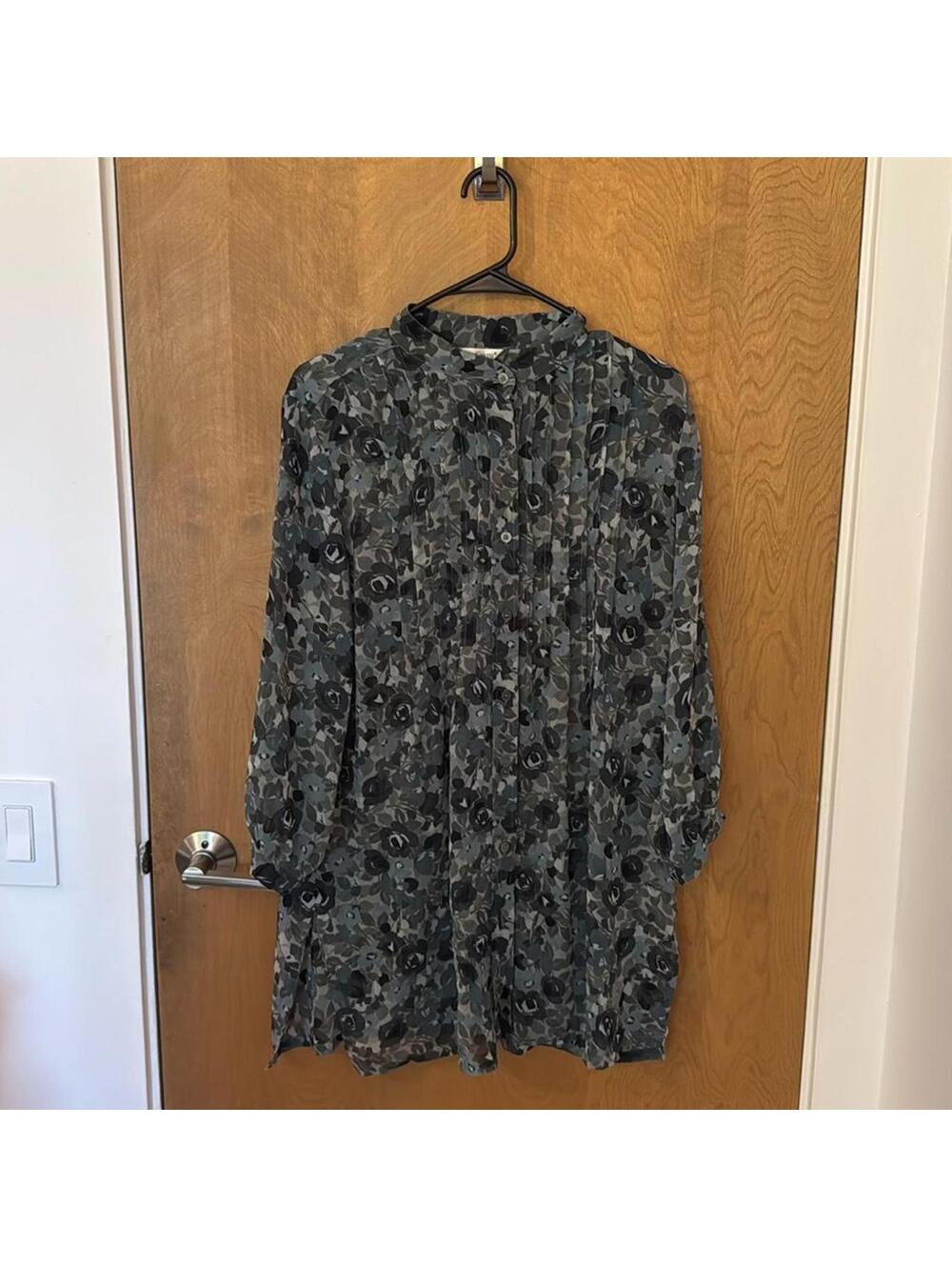 TravelSmith Green Floral Sheer Pleated Bodice Tunic Blouse Women's M Travel Top